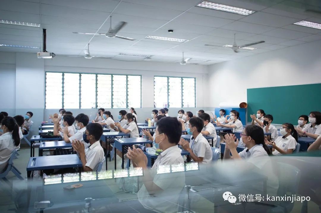 “新加坡在與病毒共存的同時,很多問題也逐漸暴露出來......”