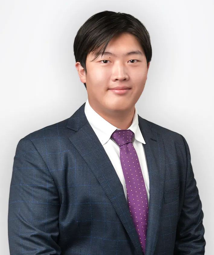 23岁的牛津本硕荣誉学生，却选择到新加坡的这所学校当化学老师……