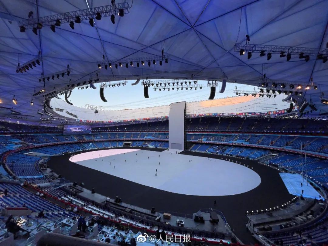 继奥运会后14年，冬奥会在北京隆重开幕！新加坡总统共襄盛举