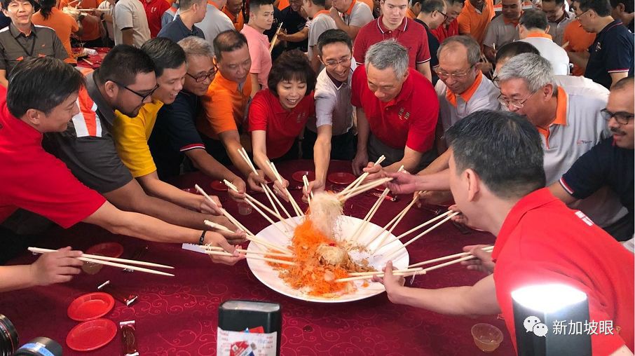 在新加坡没捞过鱼生，你都不算过过春节！