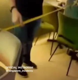 新加坡安全距離竟用卷尺來量!“嚇跑”餐廳食客