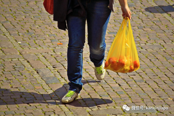 新加坡超市將對塑料袋收費！難道是要實行限塑令？沒那麽簡單