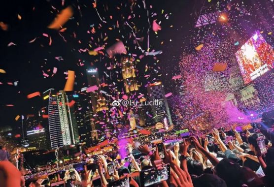 王者归来!停赛两年后F1新加坡大奖赛重开,4月13日开始抢票啦~