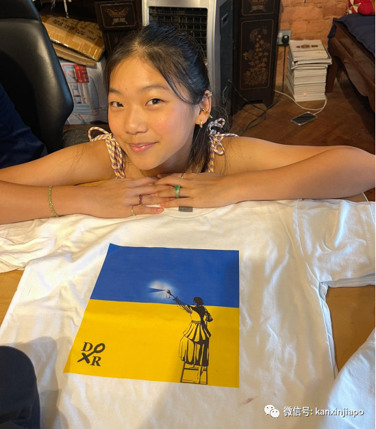 澤連斯基最IN穿搭,原來出自這位新加坡女孩…