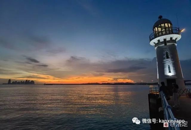 在新加坡看落霞云归，远眺柔佛海峡灯塔复明