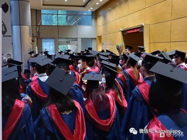 人生的裏程碑,畢業典禮後將要獨自面對社會了...