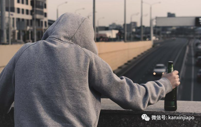 中国男子酒驾后用100新币贿赂新加坡警察，案件过程神反转