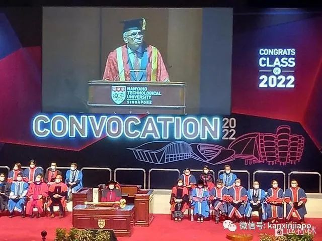 人生的裏程碑,畢業典禮後將要獨自面對社會了...