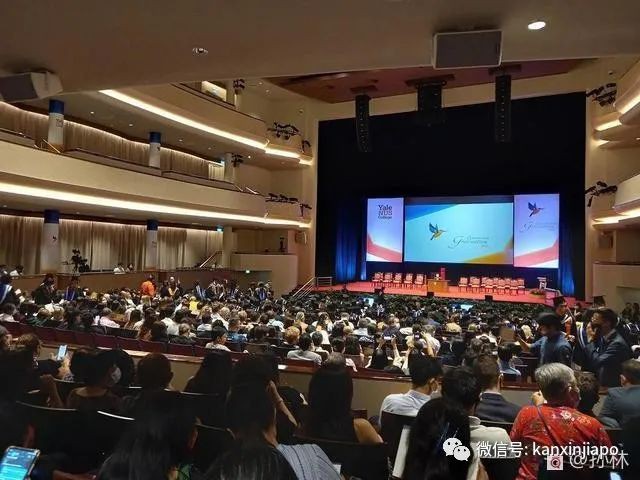 人生的裏程碑,畢業典禮後將要獨自面對社會了...