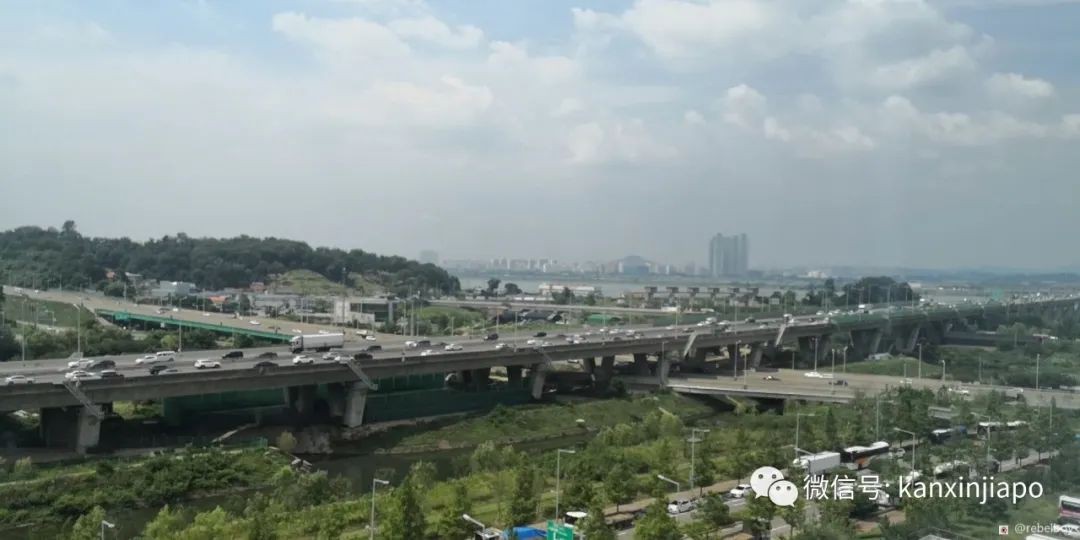 “疫情以来我一共经历了7次隔离，长达105天，但愿这是最后一次”