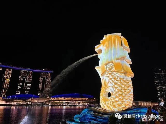 新加坡鱼尾狮50岁啦！穿上生日装的它简直太美了~