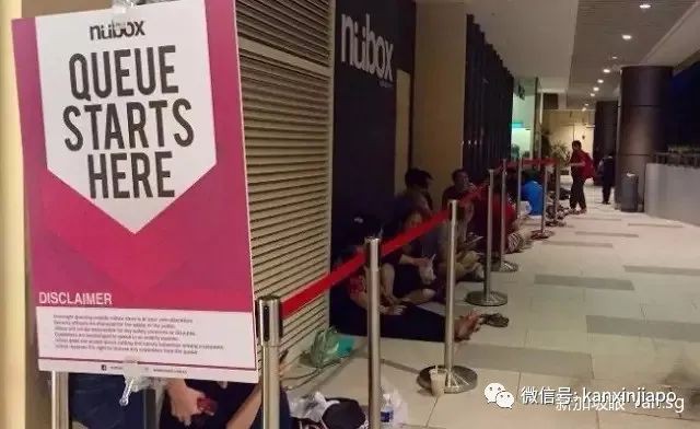 新加坡乌节路500人连夜排长龙抢iPhone！警方都出动了