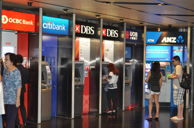 留学生来新加坡怎么开银行户头？