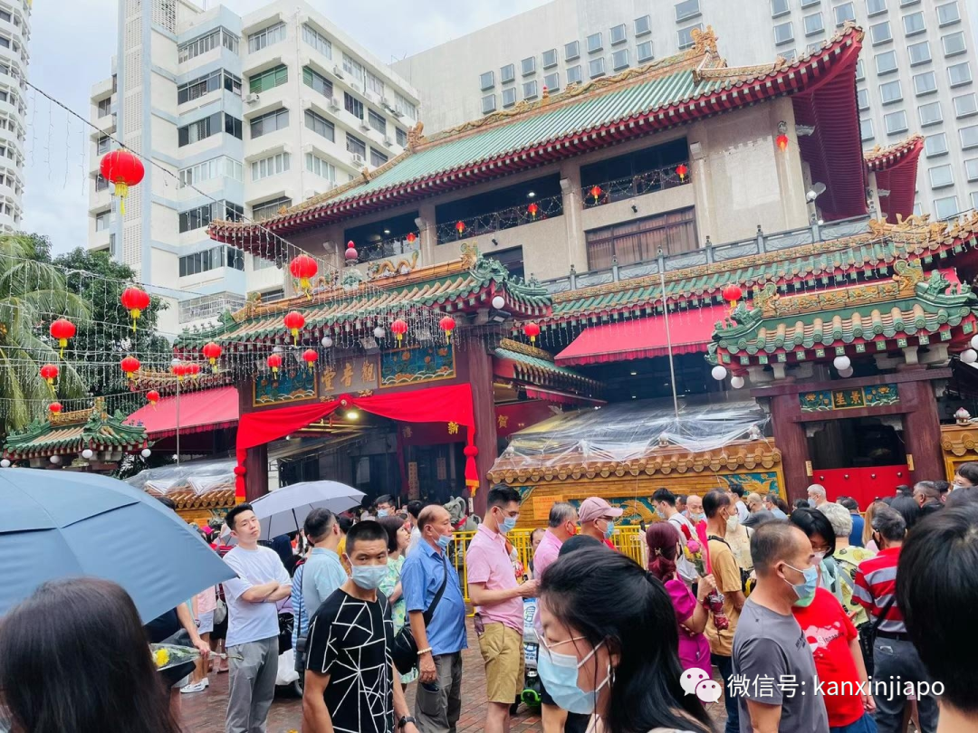 疯狂,新加坡人大年初一都会干这件事?!