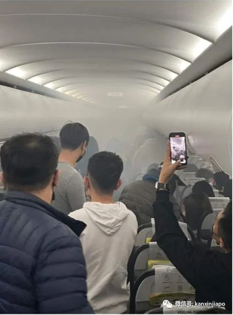 機上驚魂！酷航台北飛新加坡一航班機艙起火，濃煙滾滾