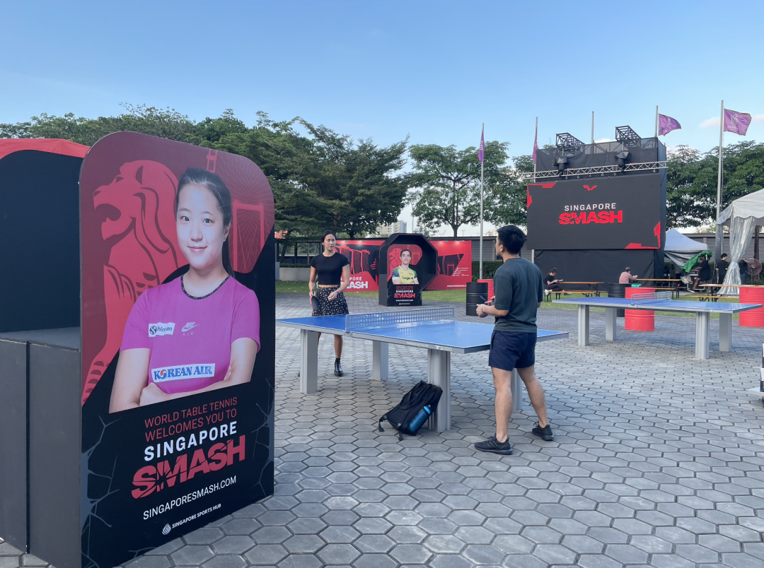 新加坡校友会组队参加乒乓球赛