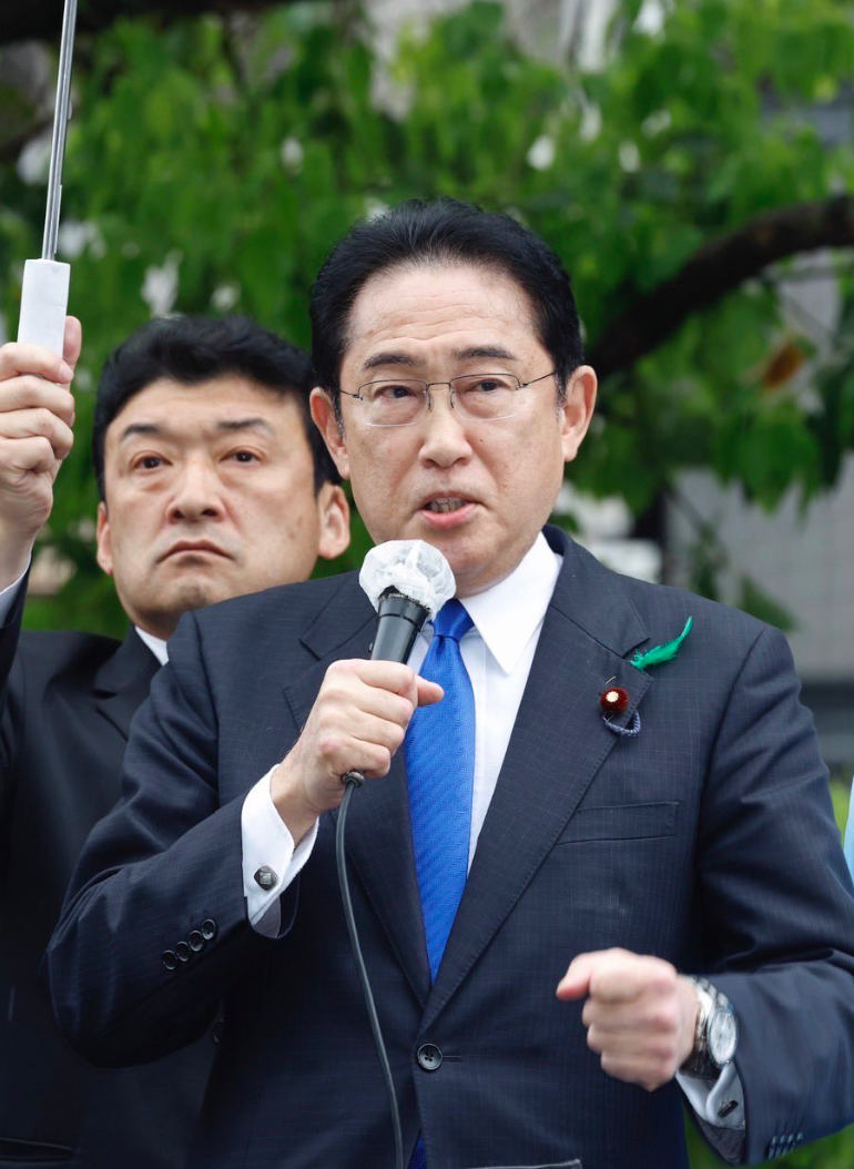 突发！日本首相岸田文雄演讲现场发生爆炸…