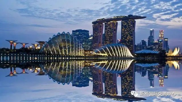 初中毕业就可以来新加坡读大学吗？