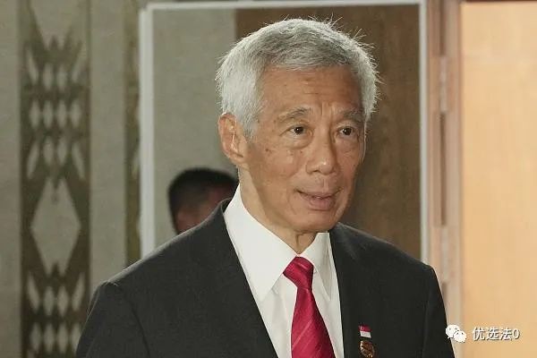 李光耀下的一步“高手棋” 同僚推选接班人！
