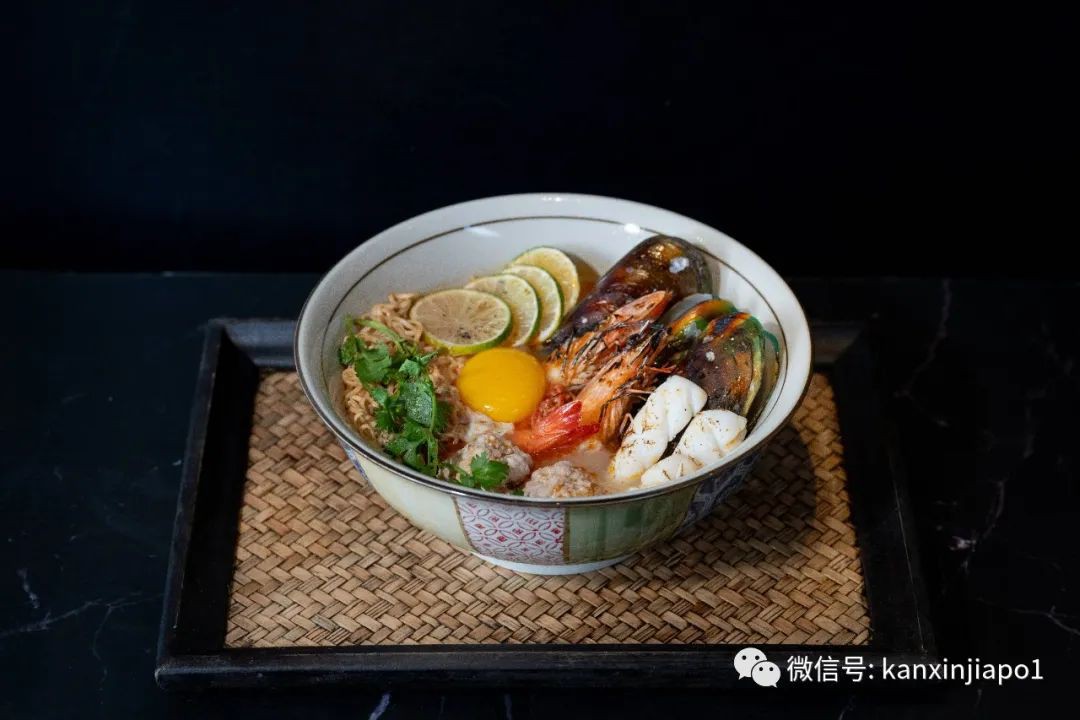 一秒到泰国!新加坡“饥饿”餐厅,竟出Blackpink Lisa的专属饮料~