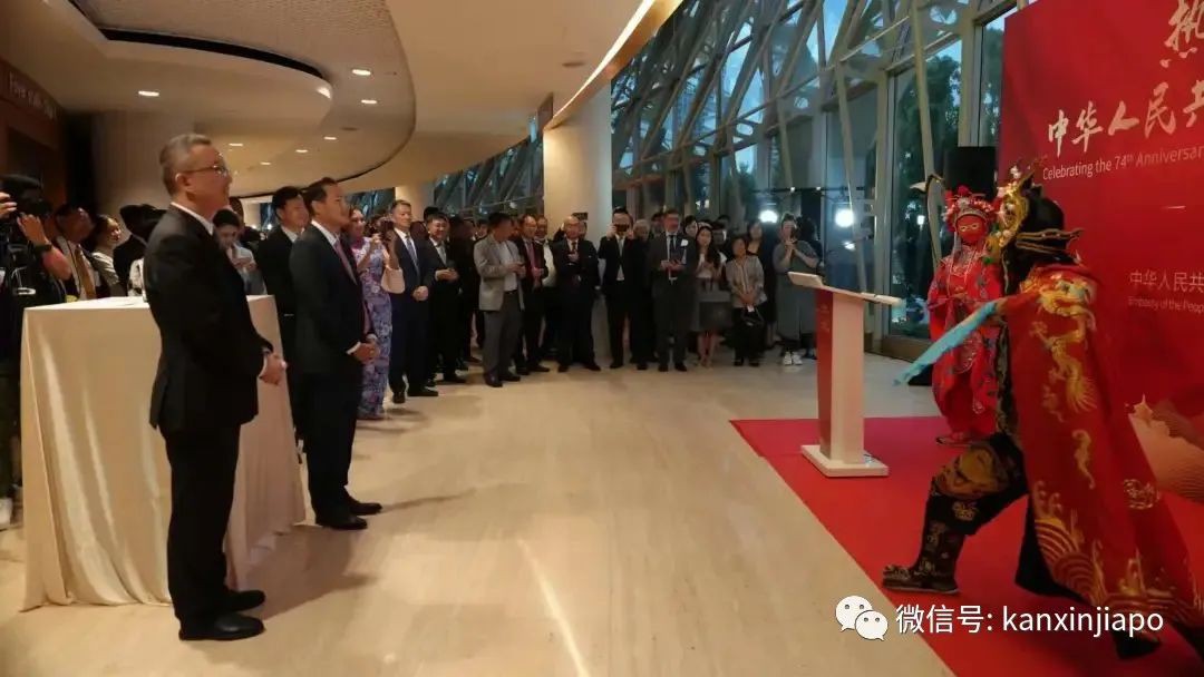庆祝中华人民共和国成立74周年,《咏春》舞剧在新加坡亮丽登场