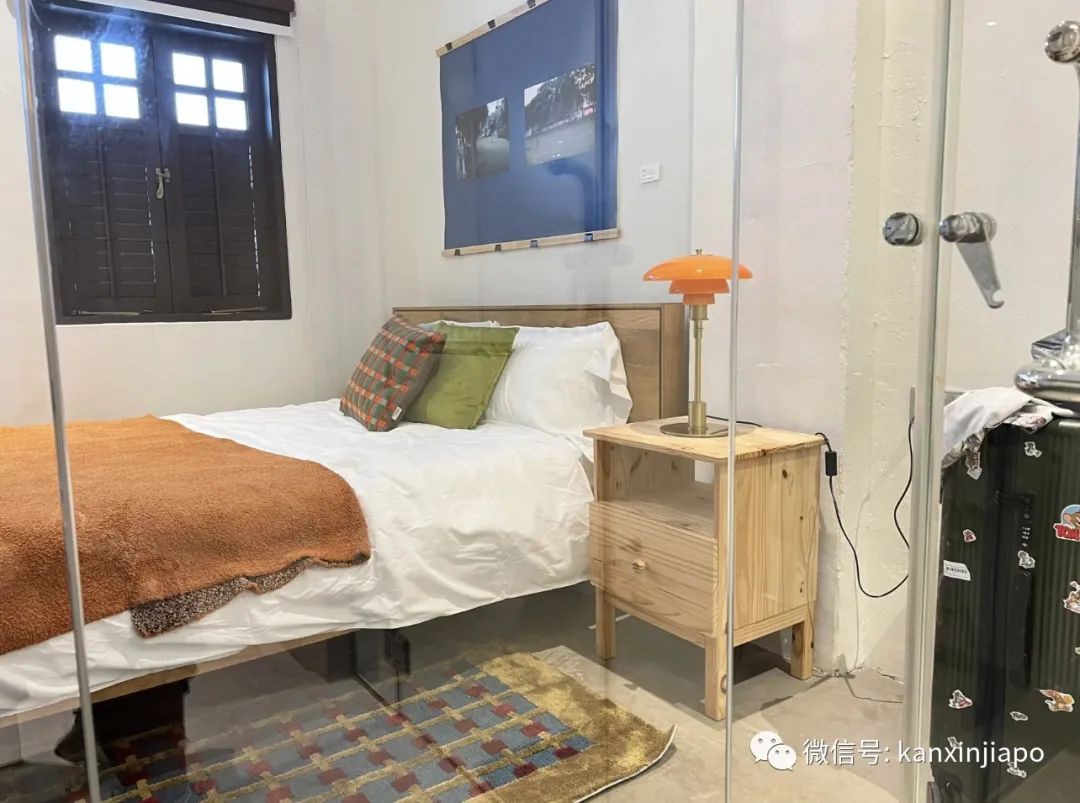 在新加坡花2万租了一间卧室，精神几近崩溃中”租房