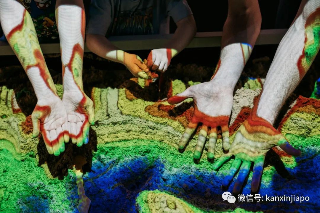 史莱姆、霓虹墙！澳洲儿童游乐场 Chaos Lab 登场新加坡，做次疯狂小小科学家