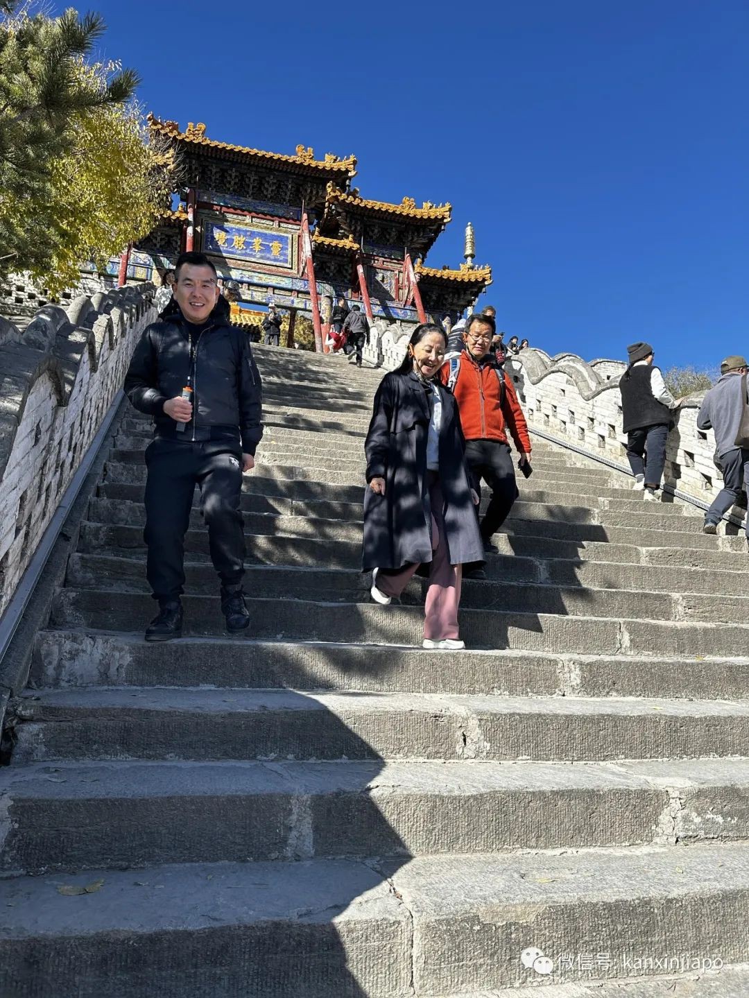 新加坡的“饮胜”响彻古城平遥,却丝毫不敢干扰五台山的清净