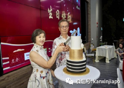 当美酒遇上文学......品酒、读书、诗朗诵，更有《桥洞里面看月亮》新书发布