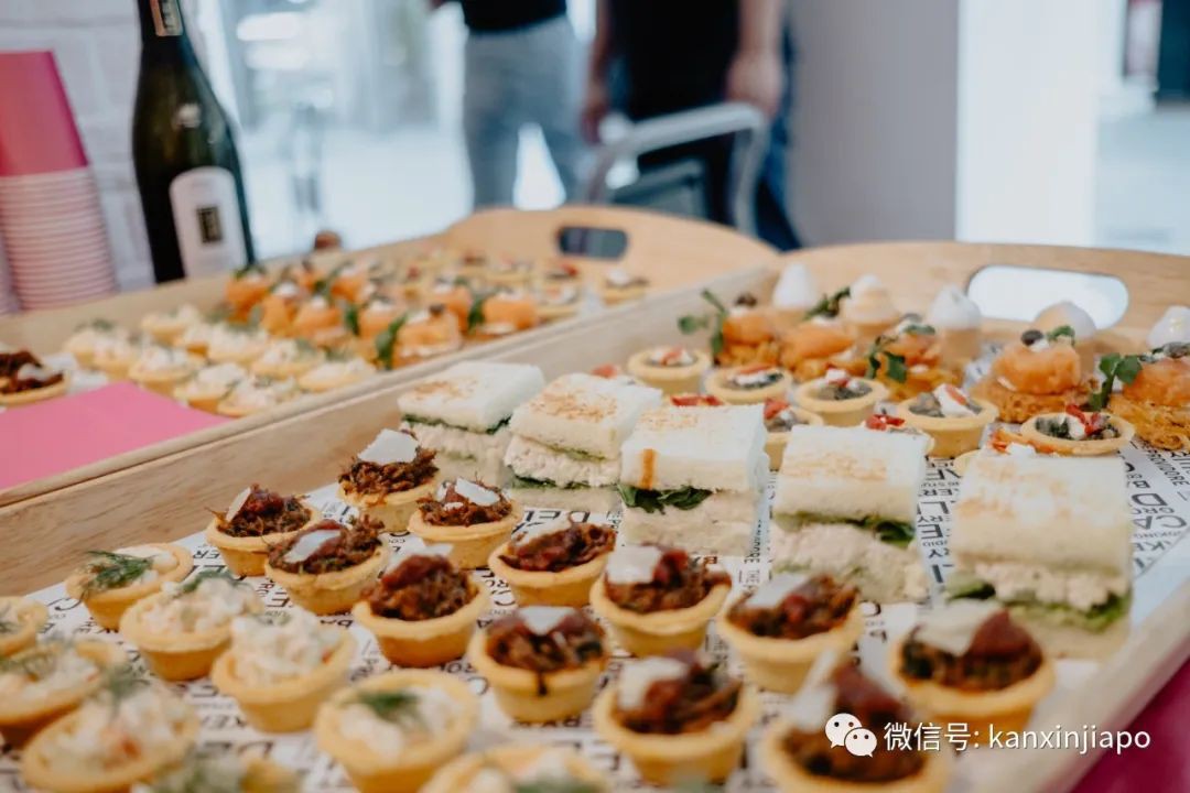 无门槛代金券免费送,每10人抽1人免单~名创优品全新Bugis直播概念店还有什么惊喜?