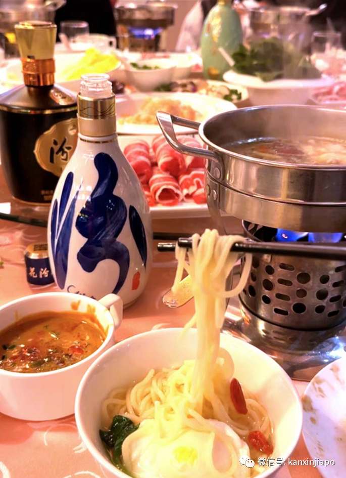 新加坡的“饮胜”响彻古城平遥,却丝毫不敢干扰五台山的清净