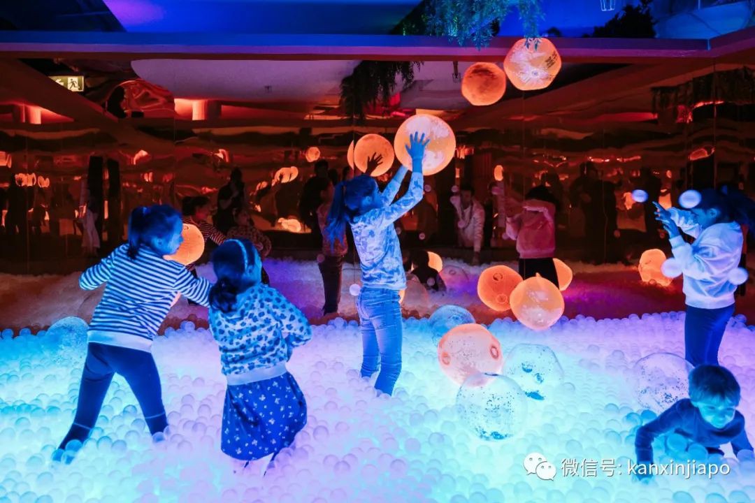 史莱姆、霓虹墙！澳洲儿童游乐场 Chaos Lab 登场新加坡，做次疯狂小小科学家