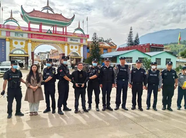 中方下通缉令,4天后明氏家族覆灭,缅甸官方出手,四大家族怕了