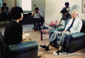 “我大学念物理系,最后却当上了新加坡电视台驻中国首席代表”