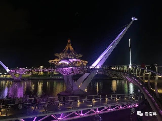 河滨公园、黄金桥...慢游马来西亚古晋