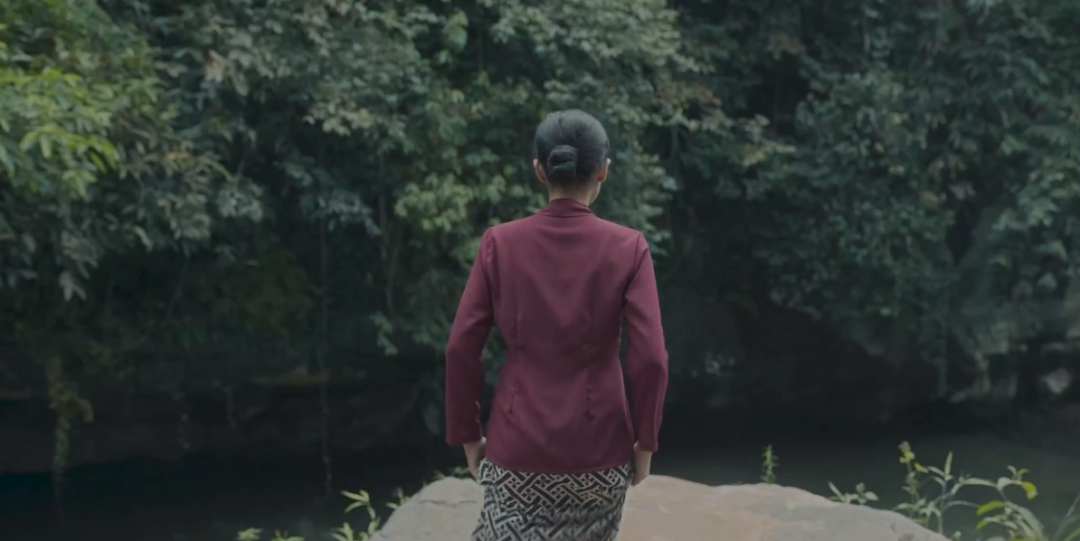 印尼的迷雾森林，女性难以逃离的噩梦