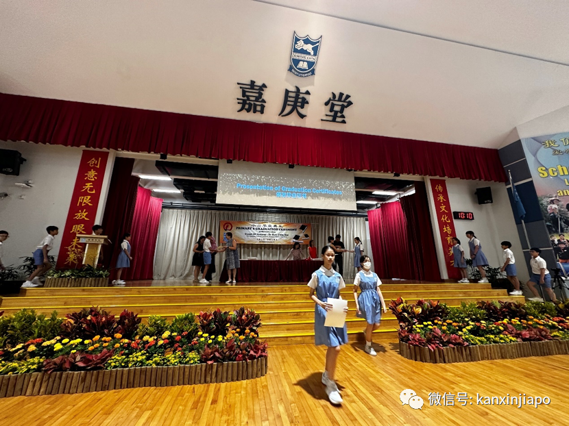在新加坡,上台领奖的,不少都是中国新移民......