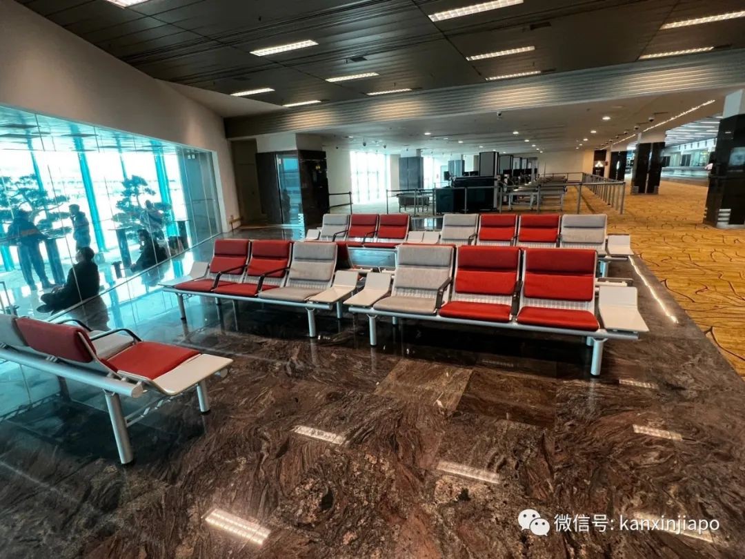 逛过樟宜机场重开的T2航站楼，才会发现的这些细节