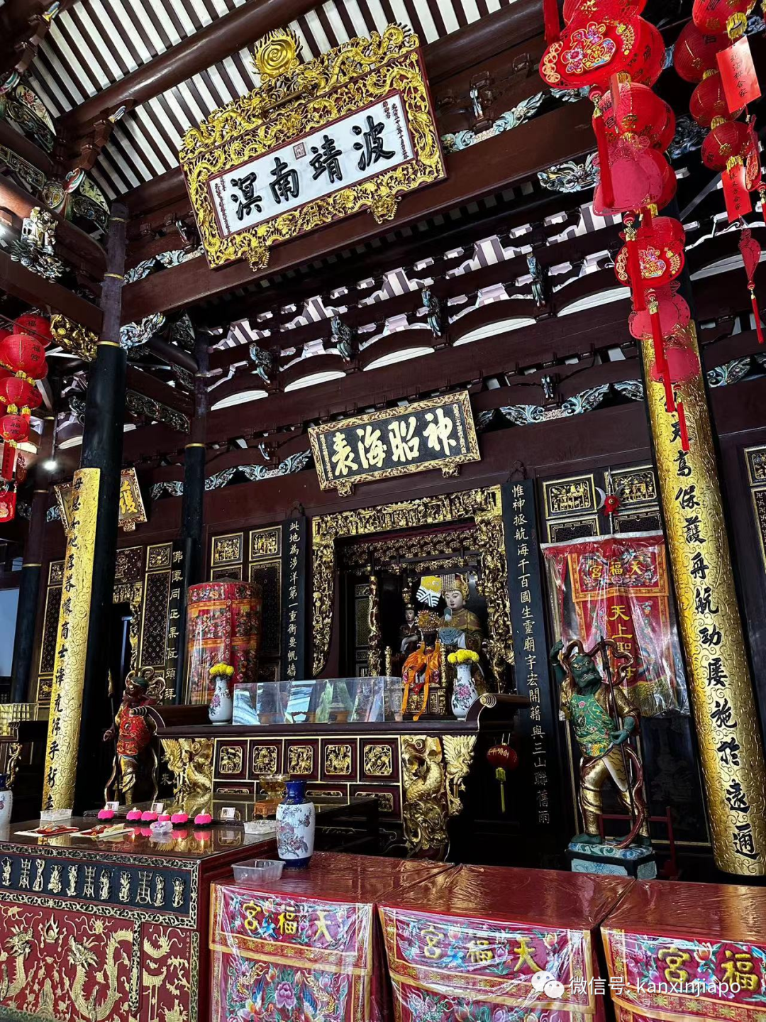 在新加坡，近两百年传统的华人古庙，却隐藏着这么多异域元素
