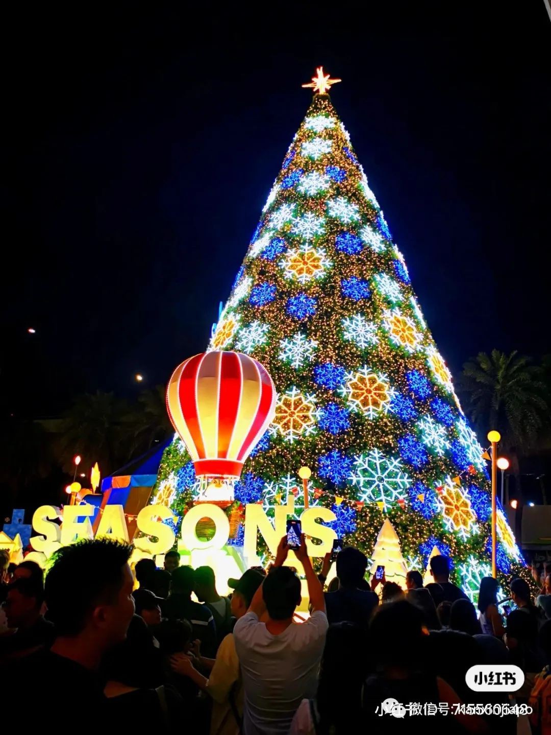 新加坡圣诞万人狂欢，乌节路首次封路办派对，全岛都“下雪”了！