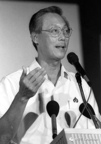 这位新加坡总理的政治生涯里头一次,全程用福建话发表演说