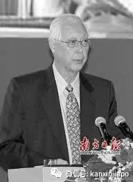 新加坡的这位总理像是摇滚明星一样，自带让人亲近且信服的魅力