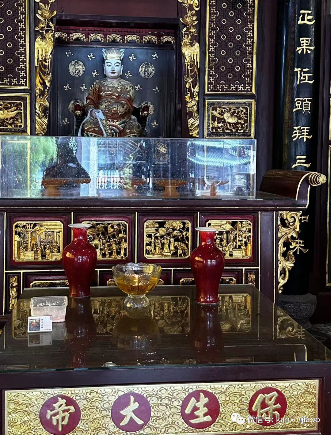 在新加坡,近两百年传统的华人古庙,却隐藏着这么多异域元素