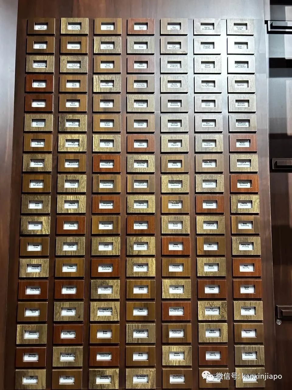 参观完李光耀纪念展，孩子说希望自己在新加坡有一个光明的未来