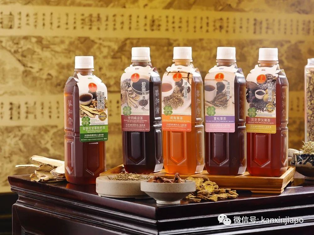 椰子水、豆浆、果汁...新加坡这些人气冰饮挑花眼