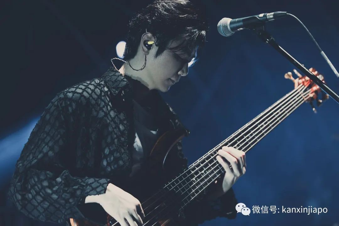 认识一下康姆士乐队,来新加坡巡演这些歌值得听