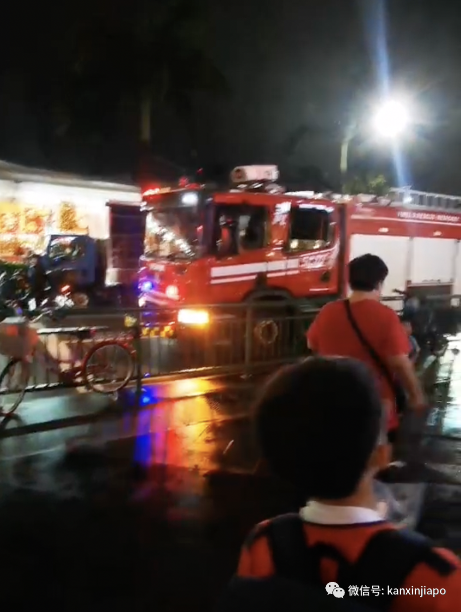 新加坡淡滨尼商场发生火灾！浓烟滚滚，顾客紧急撤离