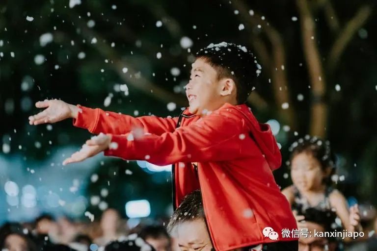 滨海湾花园游客数破亿，黄循财担任颁奖嘉宾并为圣诞仙境打CALL