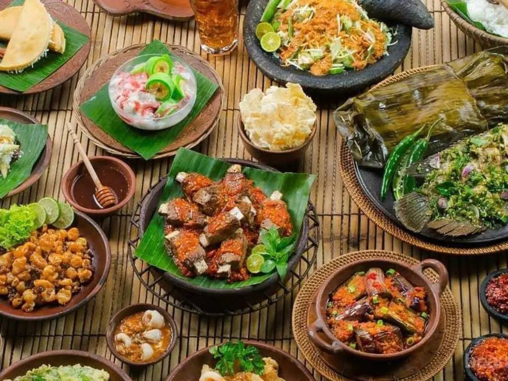 印尼万隆号称东南亚第一美食城,这些道地食物加入口袋名单