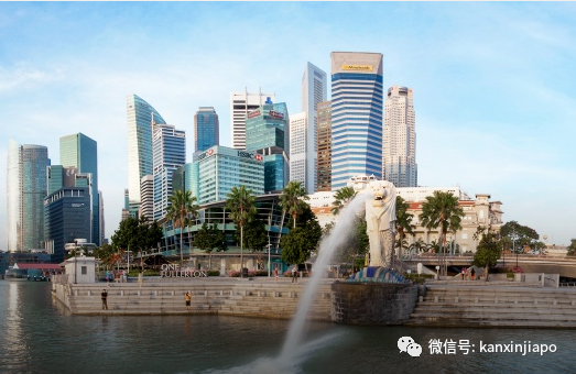 新加坡地标建筑都扎堆在滨海湾，还可以打高尔夫、开飞机…